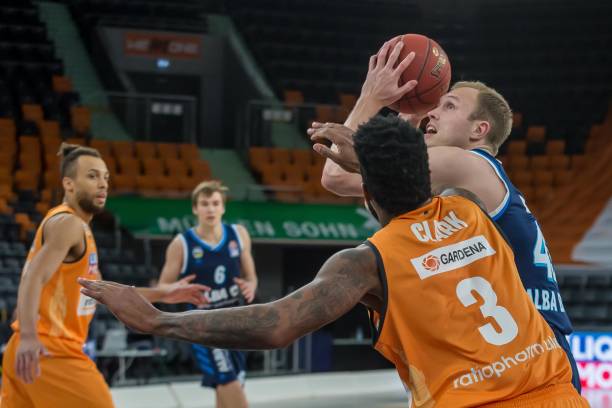 范围内铺开 范围内铺开